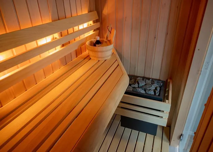 Villa House Makai - Family House With Finnish Sauna, 2 Bathrooms And Only Minutes From The